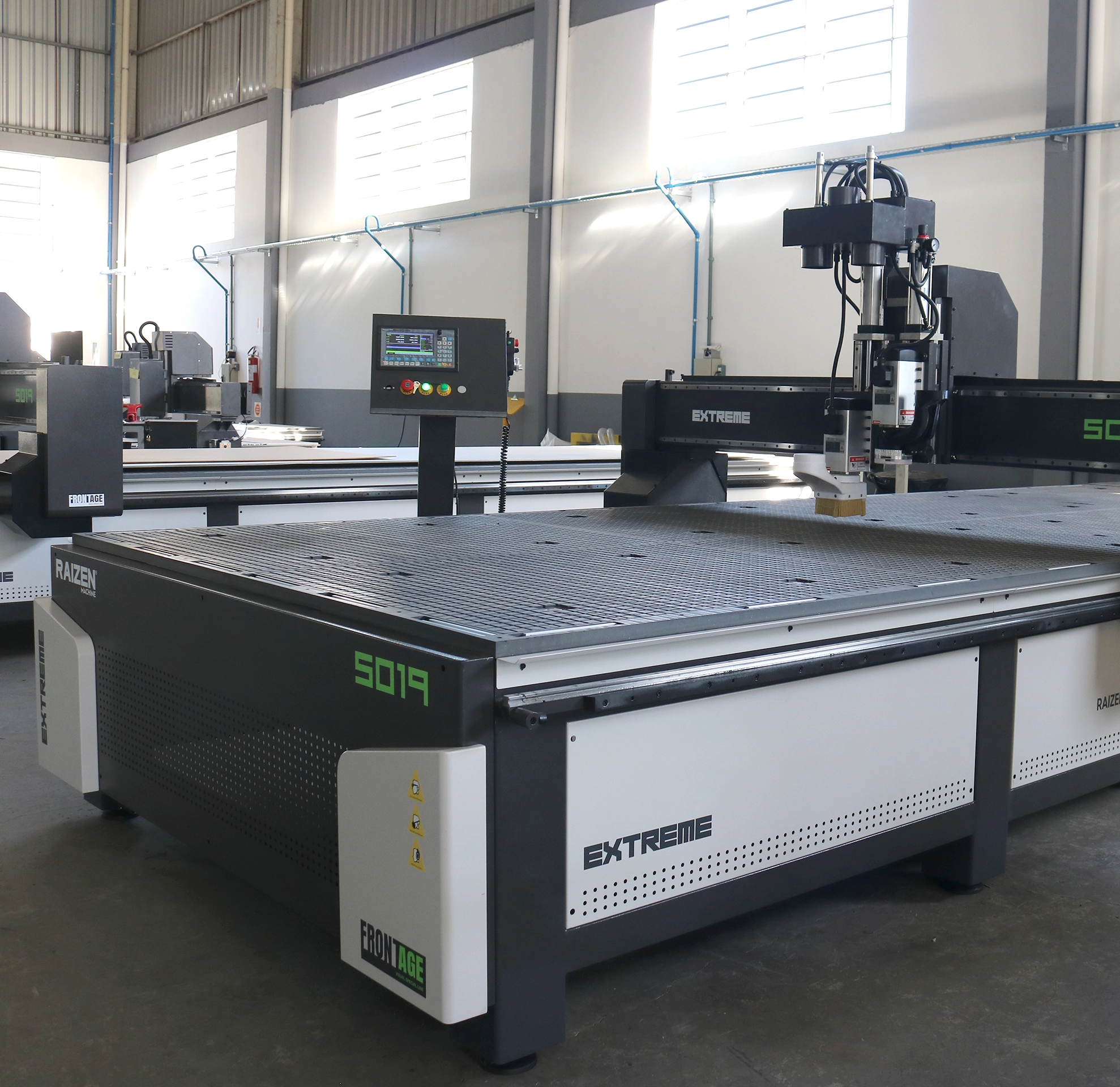 Router CNC - RAIZEN MACHINE